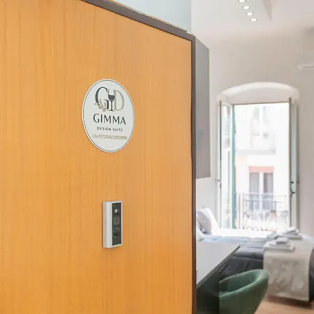 Appartement Near Vecchia & Train Station Typical With Balcony Bari