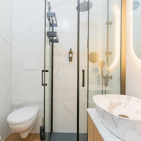 Appartement Near Vecchia & Train Station Typical With Balcony *