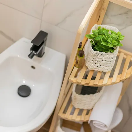 Near Vecchia & Train Station Typical With Balcony Appartement Bari
